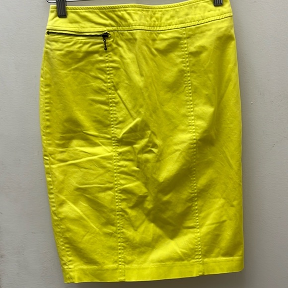 Pencil Skirt In Bright Yellow Size 4 - Picture 3 of 10